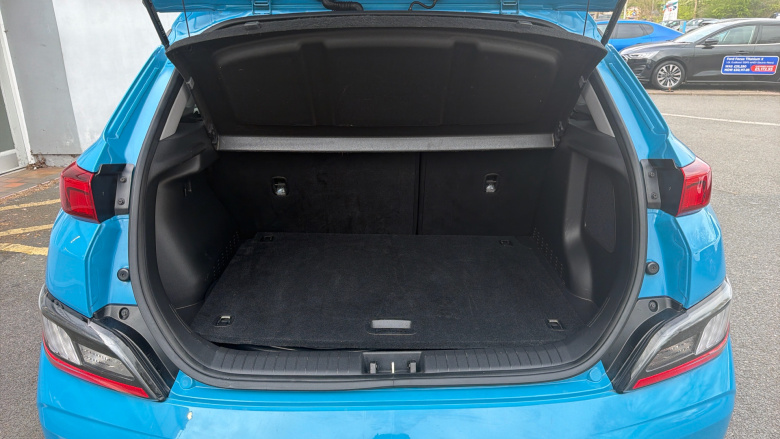 Hyundai KONA 100kW Premium 39kWh 5dr Auto Electric Hatchback